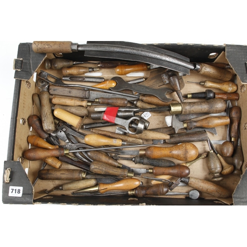 718 - Quantity of leather worker's tools G