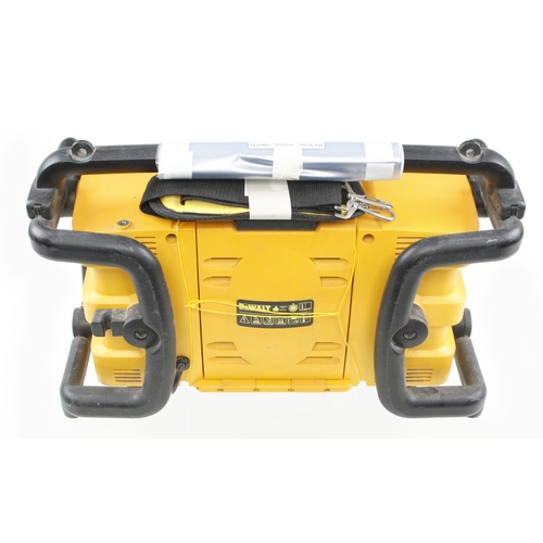 113 - A DEWALT mains & battery AM/FM radio G+