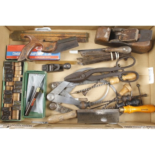 141 - A box of tools G