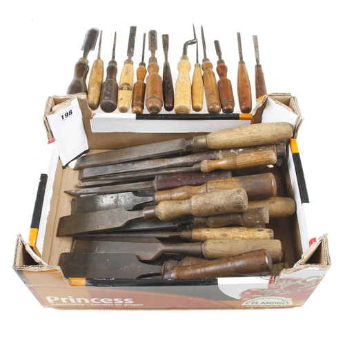 198 - 35 chisels and gouges G