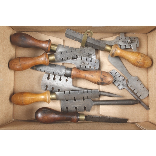 289 - 12 sawsets with beech handles and 10 others G