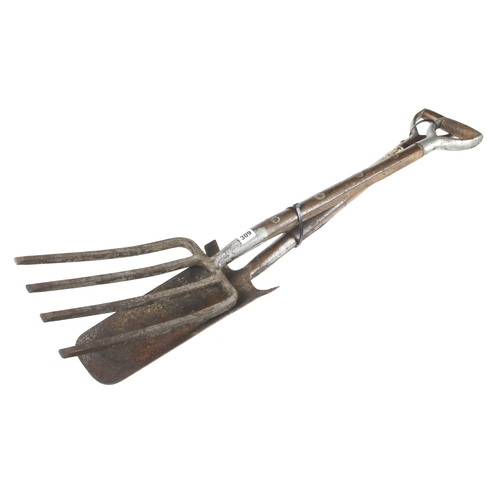 309 - A trench spade and a fork G