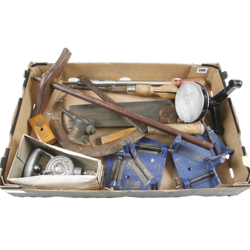 389 - A box of tools G