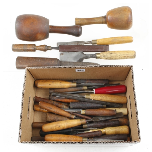 394 - 20 carving tools and 7 other chisels plus two mallets G+