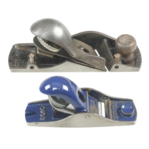 444 - A STANLEY No 140 block plane for spares and a RECORD No 0102 block plane G-