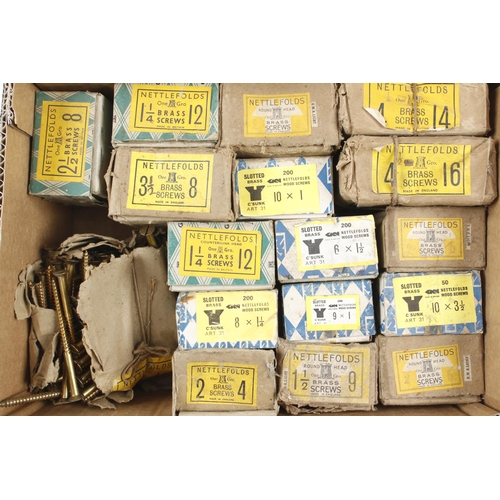 472 - 17 boxes of brass screws 1