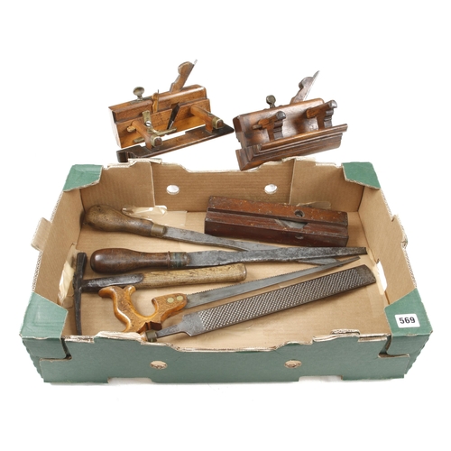 569 - A box of tools G+