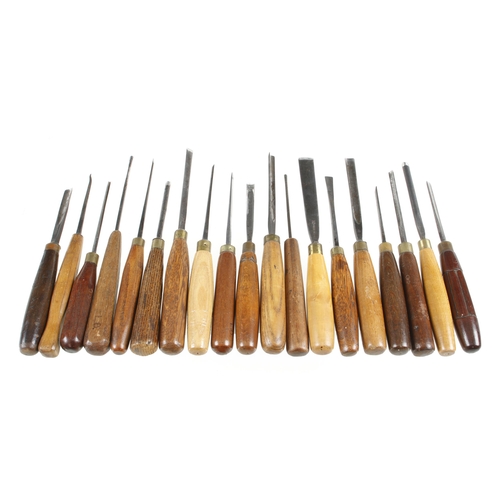 586 - A 36 narrow carving tools G+