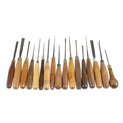 586 - A 36 narrow carving tools G+