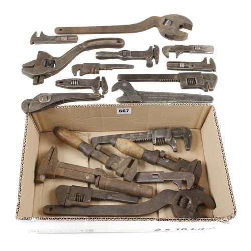 667 - 18 adjustable wrenches G+