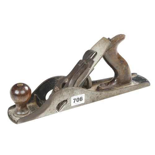 706 - A USA STANLEY No 10 rebate plane with English iron G