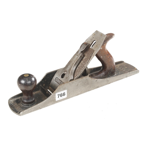 766 - A STANLEY Bedrock No 605 1/2 fore plane with Record iron G