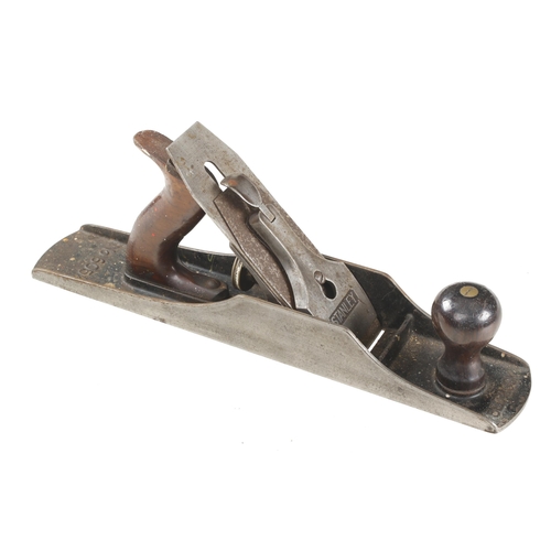 766 - A STANLEY Bedrock No 605 1/2 fore plane with Record iron G