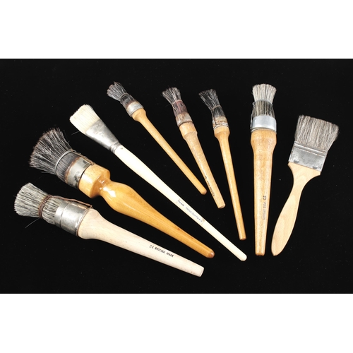 817 - Eight bookbinder's badger bristle brushes G