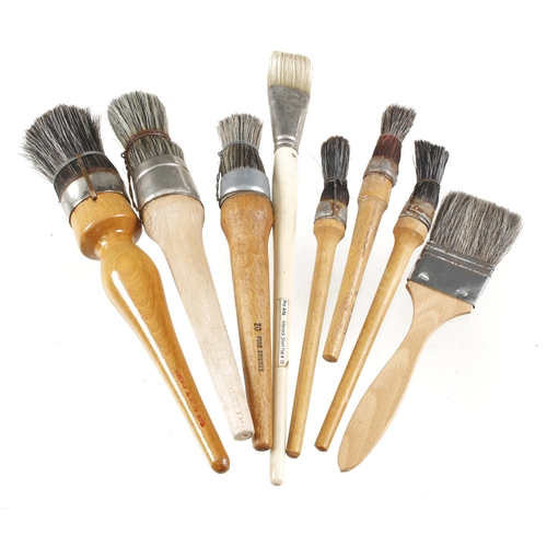 817 - Eight bookbinder's badger bristle brushes G