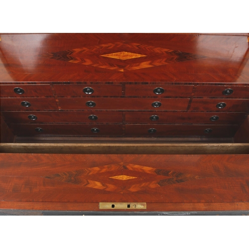 825 - A fine quality cabinetmaker's mahogany lined pine chest measuring 42