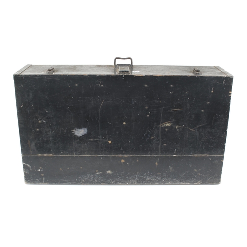 372 - A joiner's large carrying case with 6 drawers 37