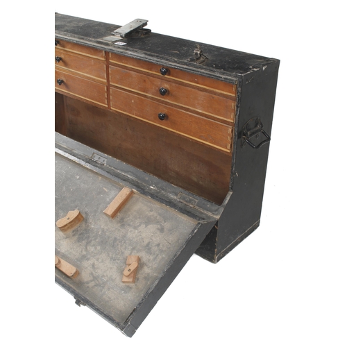 372 - A joiner's large carrying case with 6 drawers 37