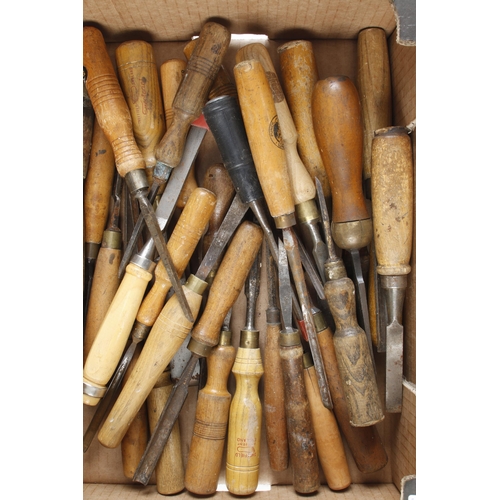 161 - 55 chisels and gouges G