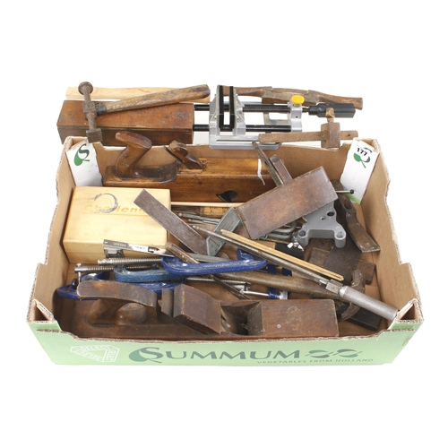 177 - A box of tools G