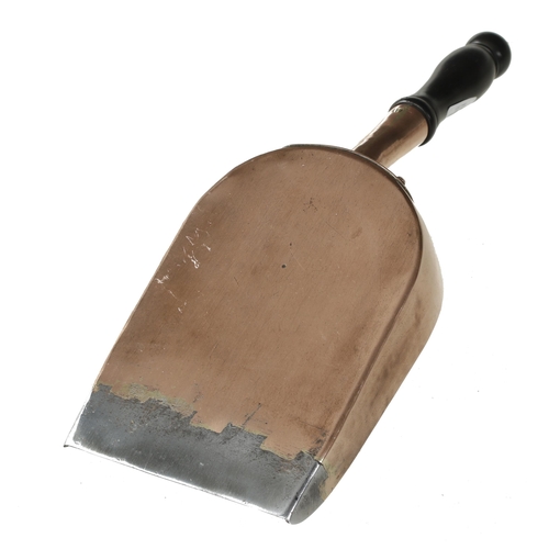 255 - A quality copper bank coin shovel with d/t steel wear plate and ebony handle G+