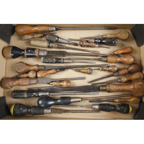 309 - 26 screwdrivers 4