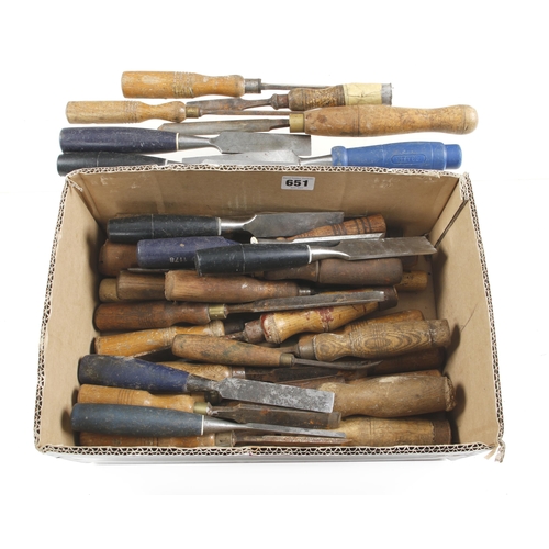 651 - 40 chisels and gouges G