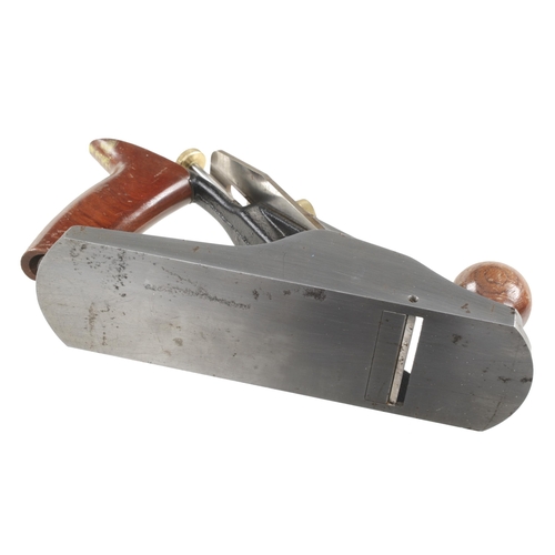 660 - A little used VERITAS No 4 1/2 smoother, two tiny pitting spots to sole o/w G++