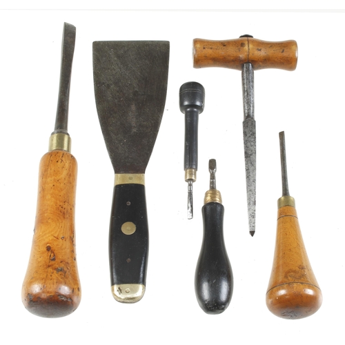 667 - Six small tools with patinated boxwood and ebony handles G++