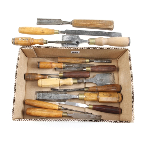 695 - 15 chisels, gouges and carving tools G+