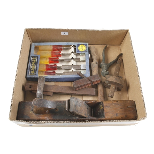 7 - A set of five MARPLES chisels and other tools G