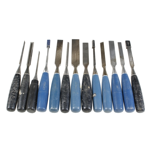 714 - 13 STANLEY chisels with composite handles G