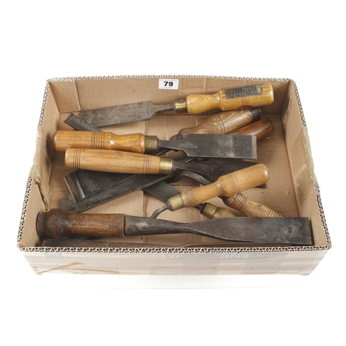 79 - Ten heavy duty chisels and gouges G