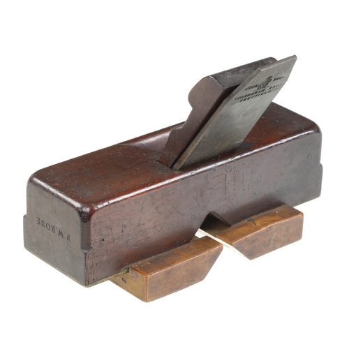 814 - A super quality adjustable brass soled mahogany chamfer plane with scrolled wedge and sliding boxwoo... 