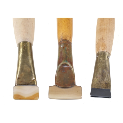 839 - Three agate burnishing tools G++