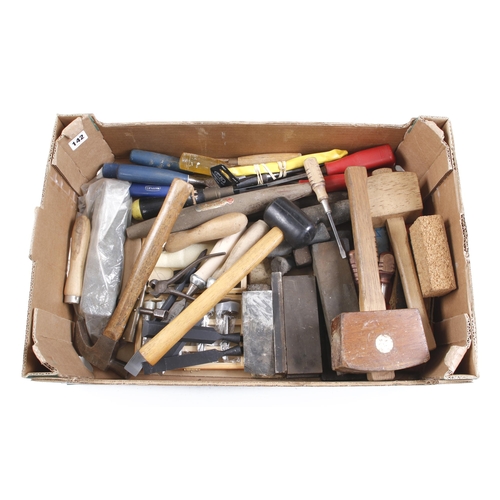 142 - A box of tools G