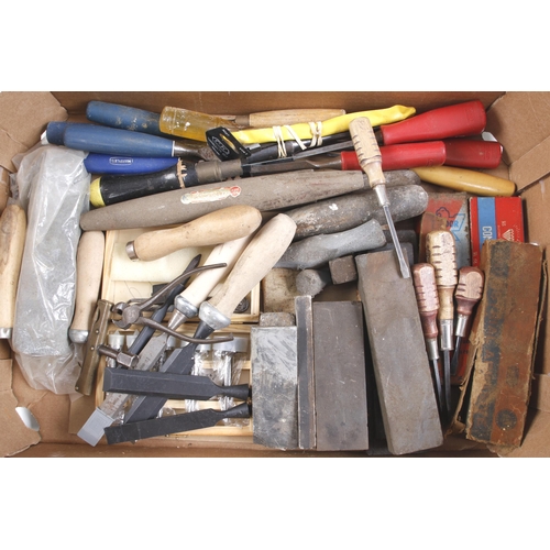 142 - A box of tools G