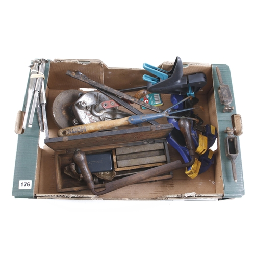 176 - A box of tools G