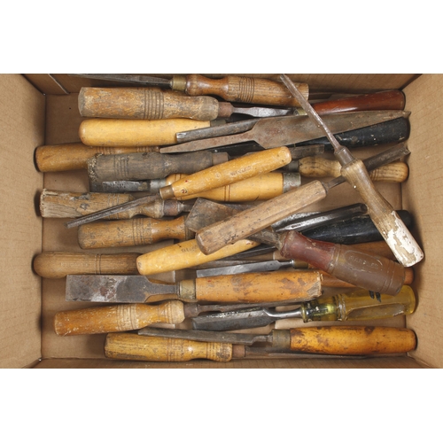 203 - 38 chisels and gouges G