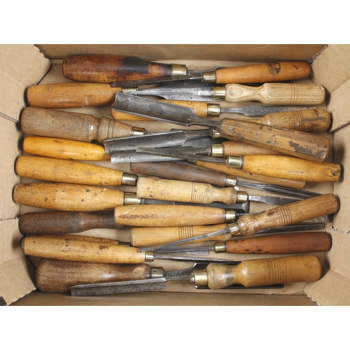 308 - 32 chisels and gouges G