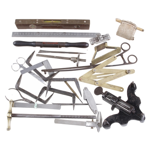 466 - A MILLERS FALLS spokeshave and other tools G+