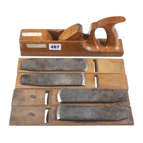 487 - A patternmaker's interchangeable sole plane with 5 soles and 4 cutters G+