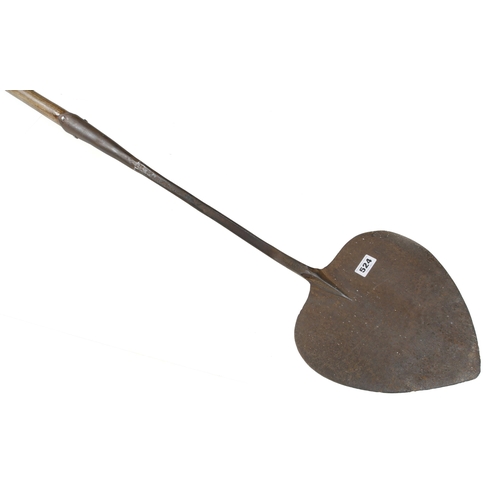 524 - A turfing spade by ELWELL G+