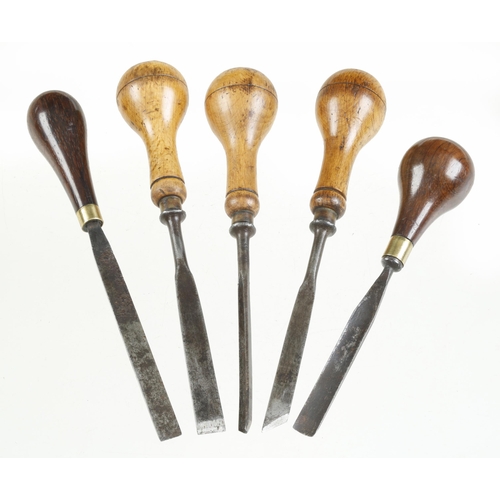 546 - Five small carving tools G+