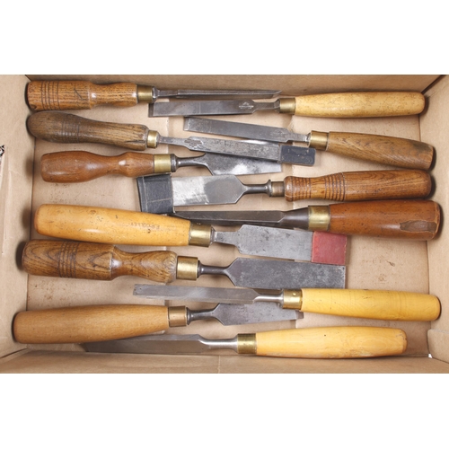 568 - 19 chisels by MARPLES G+