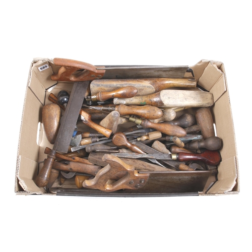 585 - A box of tools G