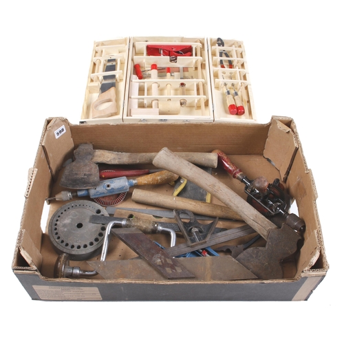 598 - A box of tools G