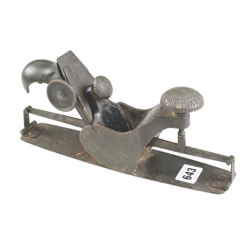 643 - A STANLEY No 113 circular plane with side wheel adjuster G