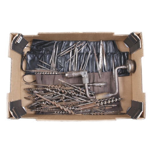 659 - A ratchet brace and various sets of drill bits G