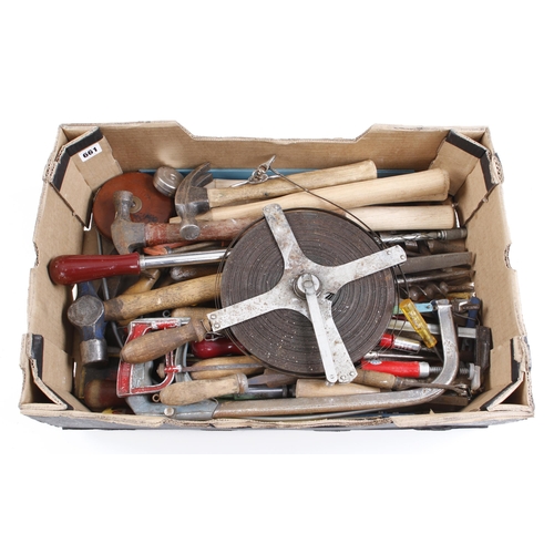 661 - A box of tools G